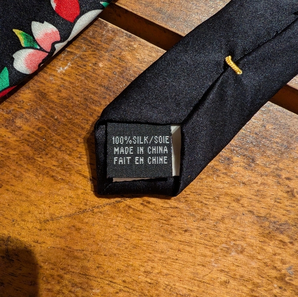 Ed Hardy Silk Tie. EUC. - Picture 7 of 10